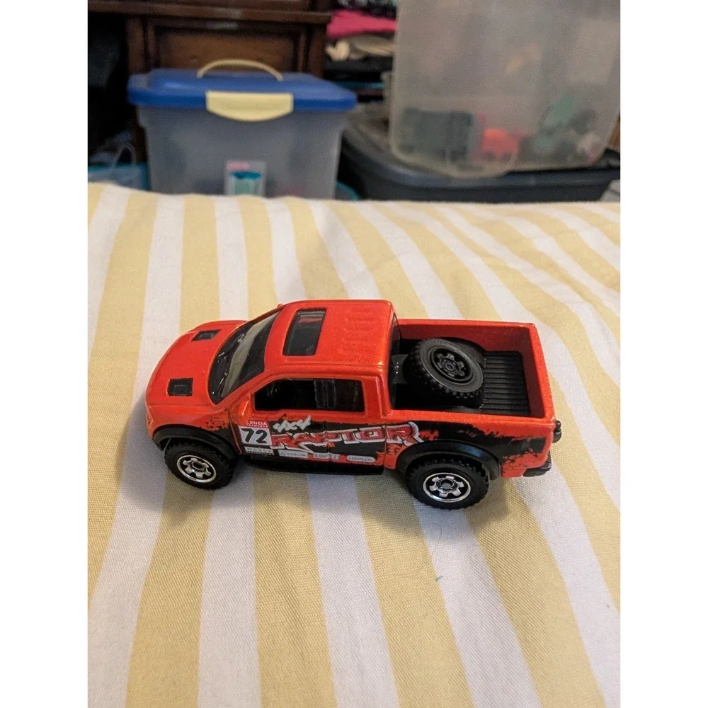2015 Matchbox 2010 Ford F-150 SVT Raptor 72 Orange Diecast Pickup Truck 1:64